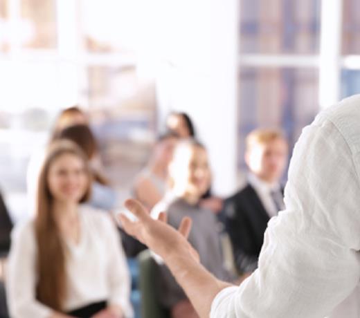                             خدمات التدريب